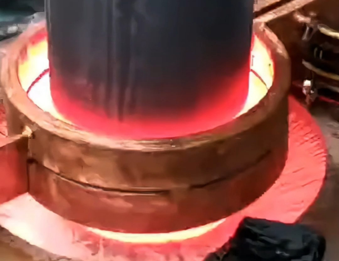 高温1200℃的操作现场！看数控淬火机床如何精准淬
